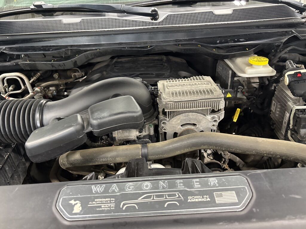2022 Jeep Wagoneer Series III 4WD Minocqua WI