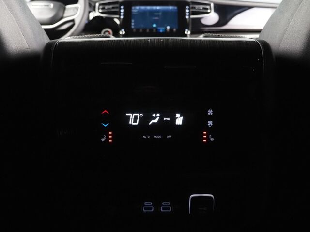 2022 Jeep Wagoneer Series III 4WD *HEADS-UP DISPLAY, NAVIGATION, ADAPTIVE CRUISE, SAFETY ALERTS, BACKUP-CAMERA, PSNGR DISPLAY, LEATHER, CLIMATE SEATS, HEATED STEERING, 2ND ROW CAPTAIN'S, ALPINE AUDIO, WIRELESS CHARGING Round Rock TX