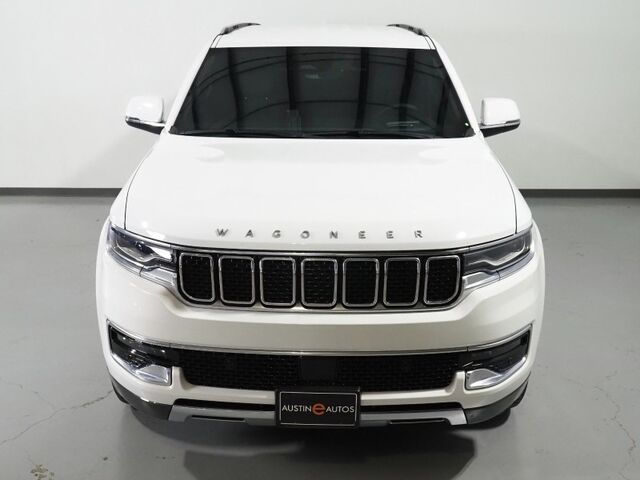 2022 Jeep Wagoneer Series III 4WD *HEADS-UP DISPLAY, NAVIGATION, ADAPTIVE CRUISE, SAFETY ALERTS, BACKUP-CAMERA, PSNGR DISPLAY, LEATHER, CLIMATE SEATS, HEATED STEERING, 2ND ROW CAPTAIN'S, ALPINE AUDIO, WIRELESS CHARGING Round Rock TX