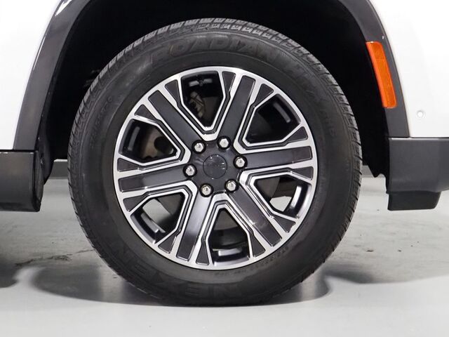 2022 Jeep Wagoneer Series III 4WD *HEADS-UP DISPLAY, NAVIGATION, ADAPTIVE CRUISE, SAFETY ALERTS, BACKUP-CAMERA, PSNGR DISPLAY, LEATHER, CLIMATE SEATS, HEATED STEERING, 2ND ROW CAPTAIN'S, WIRELESS CHARGING, ALPINE AUDIO Round Rock TX