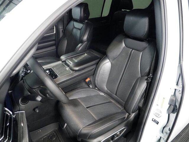 2022 Jeep Wagoneer Series III 4WD *HEADS-UP DISPLAY, NAVIGATION, ADAPTIVE CRUISE, SAFETY ALERTS, BACKUP-CAMERA, PSNGR DISPLAY, LEATHER, CLIMATE SEATS, HEATED STEERING, 2ND ROW CAPTAIN'S, WIRELESS CHARGING, ALPINE AUDIO Round Rock TX