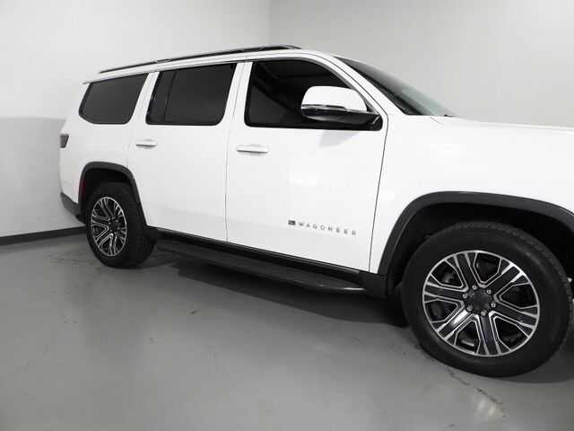2022 Jeep Wagoneer Series III 4WD *HEADS-UP DISPLAY, NAVIGATION, ADAPTIVE CRUISE, SAFETY ALERTS, BACKUP-CAMERA, PSNGR DISPLAY, LEATHER, CLIMATE SEATS, HEATED STEERING, 2ND ROW CAPTAIN'S, WIRELESS CHARGING, ALPINE AUDIO Round Rock TX