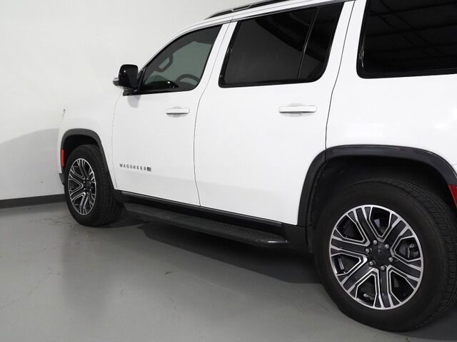 2022 Jeep Wagoneer Series III 4WD *HEADS-UP DISPLAY, NAVIGATION, ADAPTIVE CRUISE, SAFETY ALERTS, BACKUP-CAMERA, PSNGR DISPLAY, LEATHER, CLIMATE SEATS, HEATED STEERING, 2ND ROW CAPTAIN'S, WIRELESS CHARGING, ALPINE AUDIO Round Rock TX