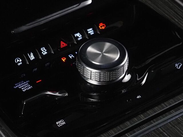 2022 Jeep Wagoneer Series III 4WD *HEADS-UP DISPLAY, NAVIGATION, ADAPTIVE CRUISE, SAFETY ALERTS, BACKUP-CAMERA, PSNGR DISPLAY, LEATHER, CLIMATE SEATS, HEATED STEERING, 2ND ROW CAPTAIN'S, WIRELESS CHARGING, ALPINE AUDIO Round Rock TX