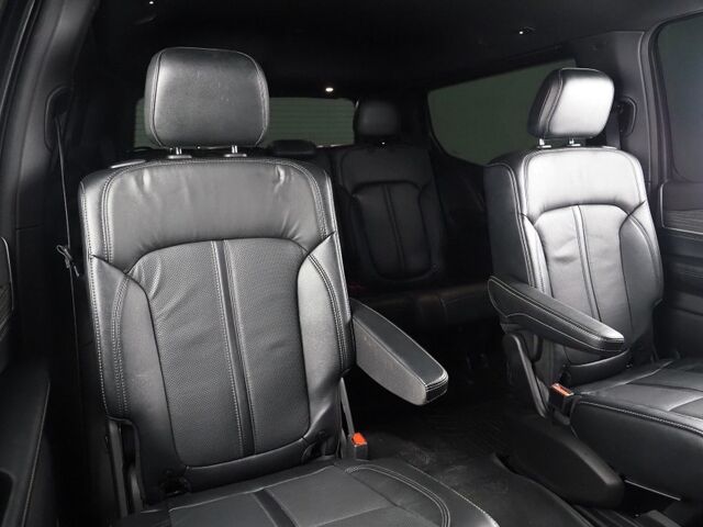 2022 Jeep Wagoneer Series III 4WD *HEADS-UP DISPLAY, NAVIGATION, ADAPTIVE CRUISE, SAFETY ALERTS, BACKUP-CAMERA, PSNGR DISPLAY, LEATHER, CLIMATE SEATS, HEATED STEERING, 2ND ROW CAPTAIN'S, WIRELESS CHARGING, ALPINE AUDIO Round Rock TX