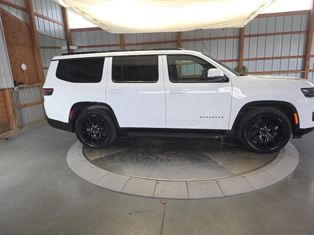 2022 Jeep Wagoneer Series III Carbide Sand Lake NY