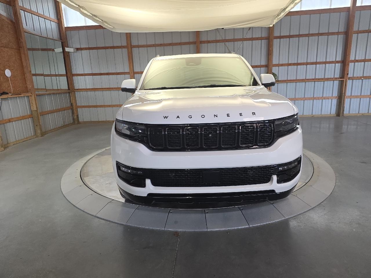 2022 Jeep Wagoneer Series III Carbide Sand Lake NY