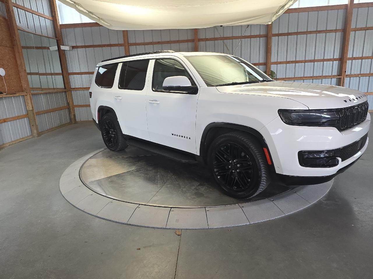 2022 Jeep Wagoneer Series III Carbide Sand Lake NY