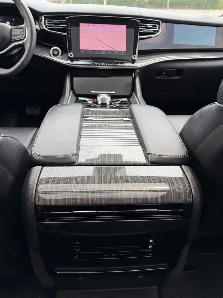 2022 Jeep Wagoneer Series III Orange MA