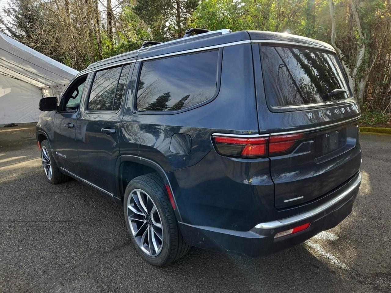 2022 Jeep Wagoneer Series III Panoramic Roof 2nd Row Captains Chairs Portland OR