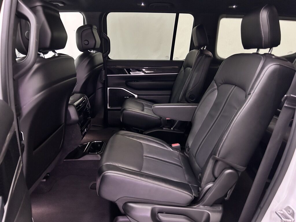 2022 Jeep Wagoneer Series III Portland OR