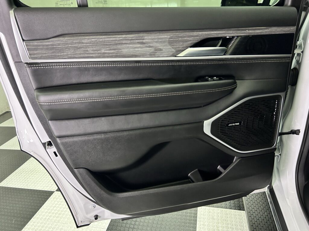 2022 Jeep Wagoneer Series III Portland OR