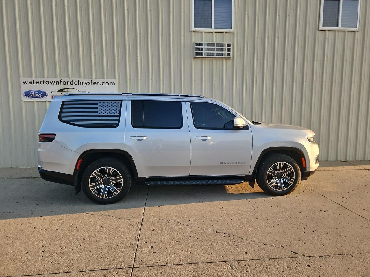 2022 Jeep Wagoneer