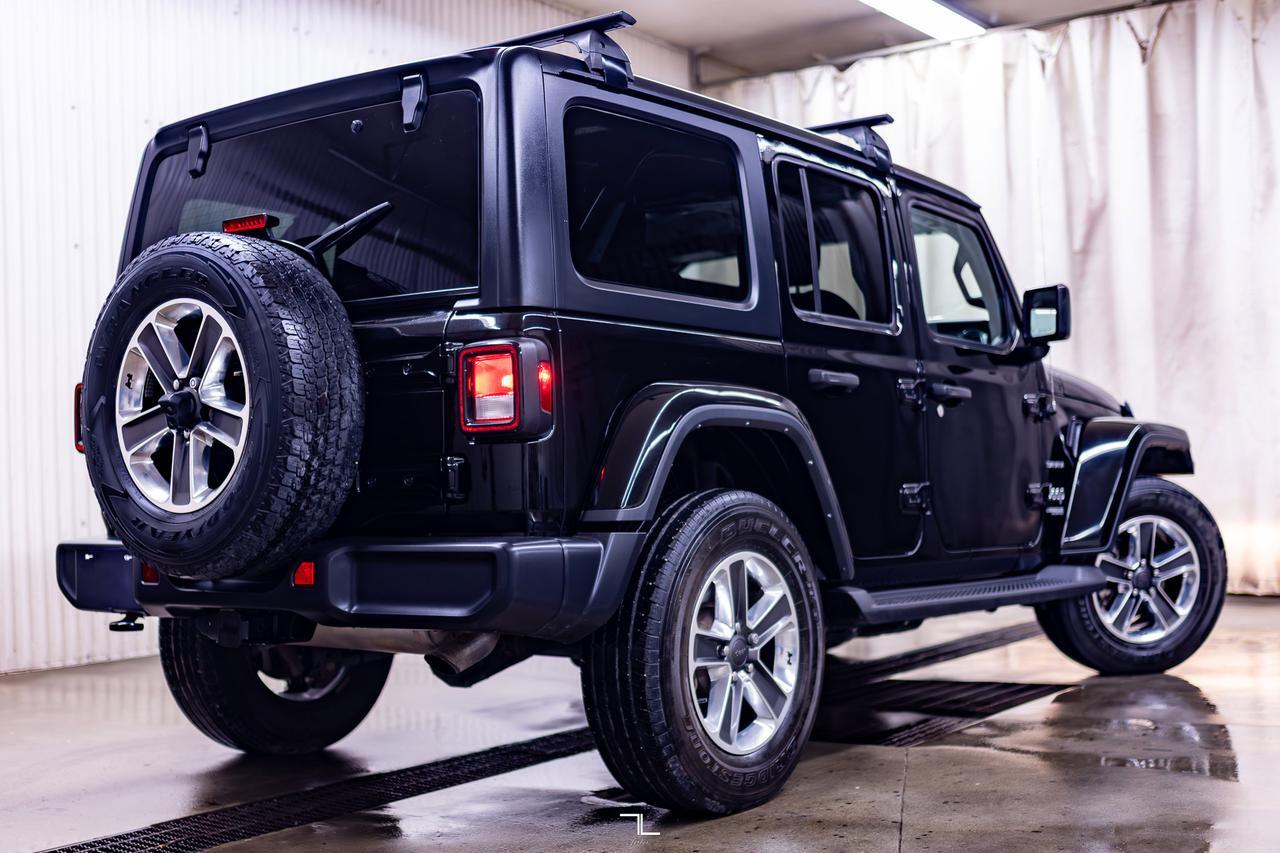 2022 Jeep Wrangler 4x4 Unlimited Sahara Nav BCam Manual Red Deer AB