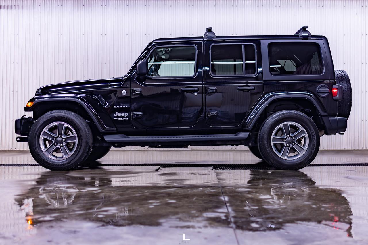 2022 Jeep Wrangler 4x4 Unlimited Sahara Nav BCam Manual Red Deer AB