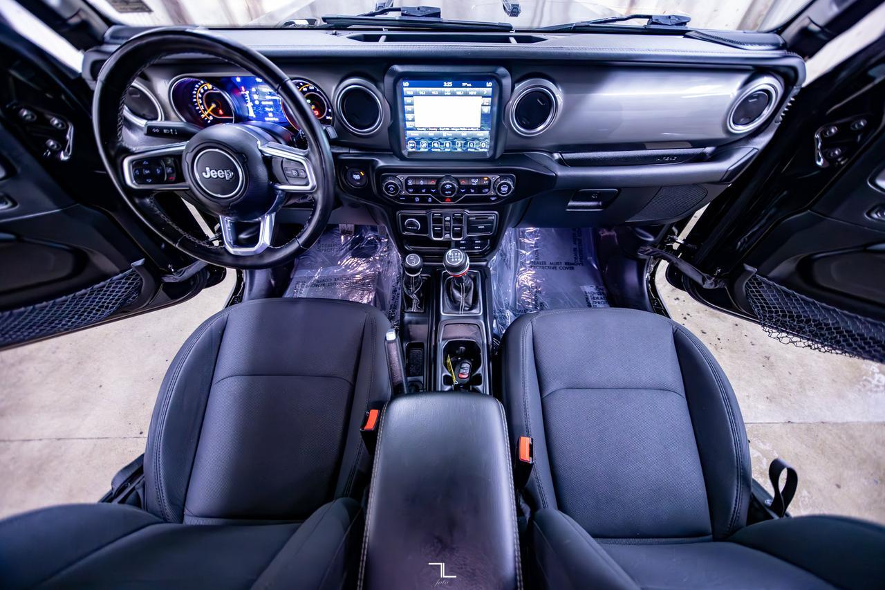 2022 Jeep Wrangler 4x4 Unlimited Sahara Nav BCam Manual Red Deer AB