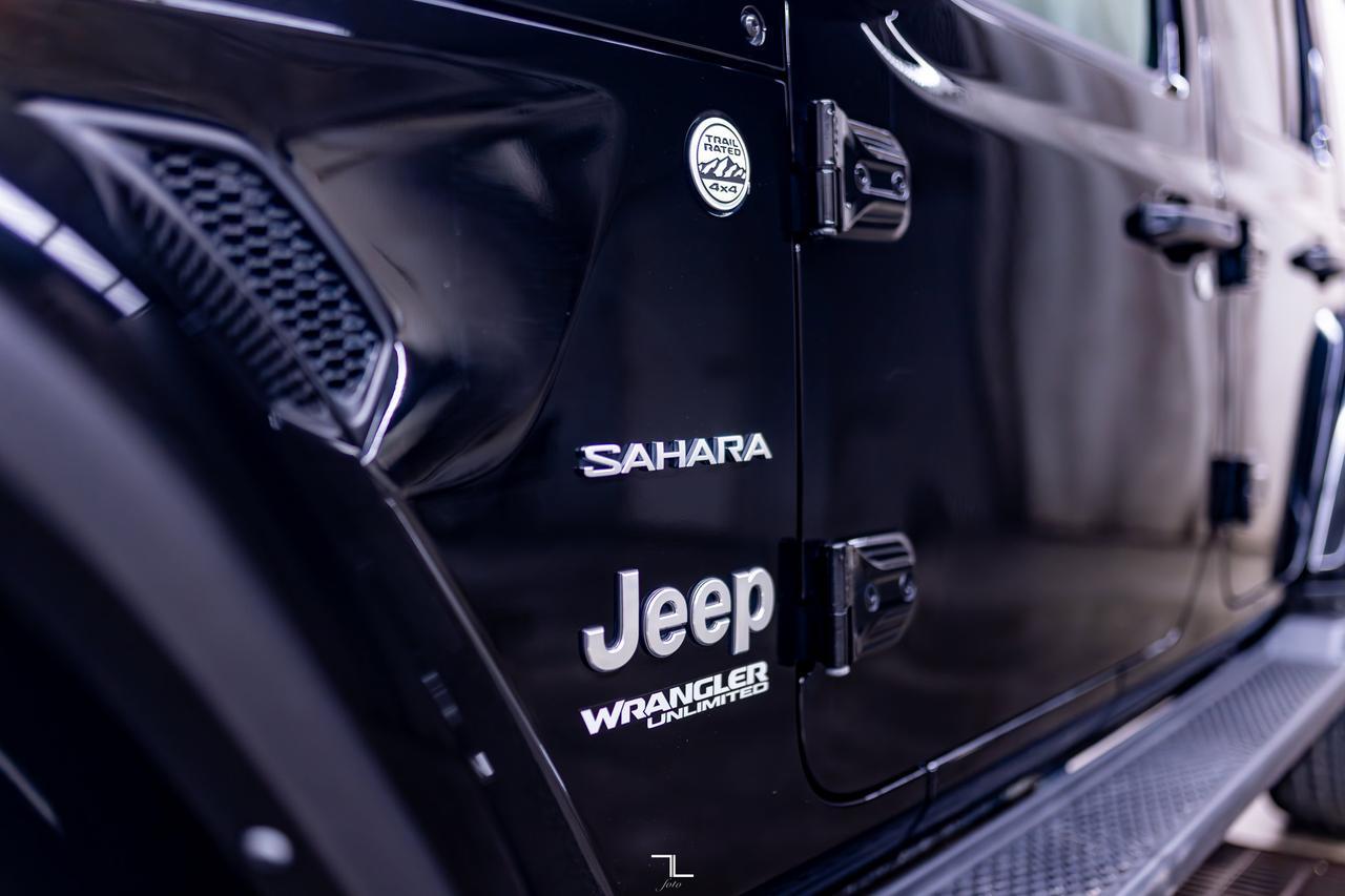 2022 Jeep Wrangler 4x4 Unlimited Sahara Nav BCam Manual Red Deer AB