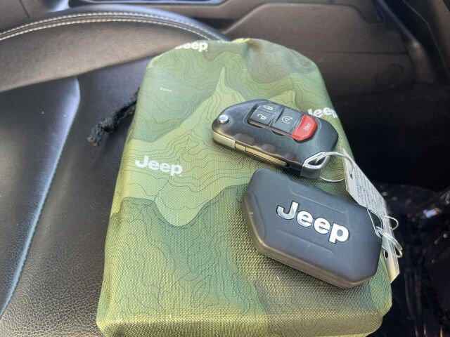 2022 Jeep Wrangler 4xe Unlimited Sahara photo 39