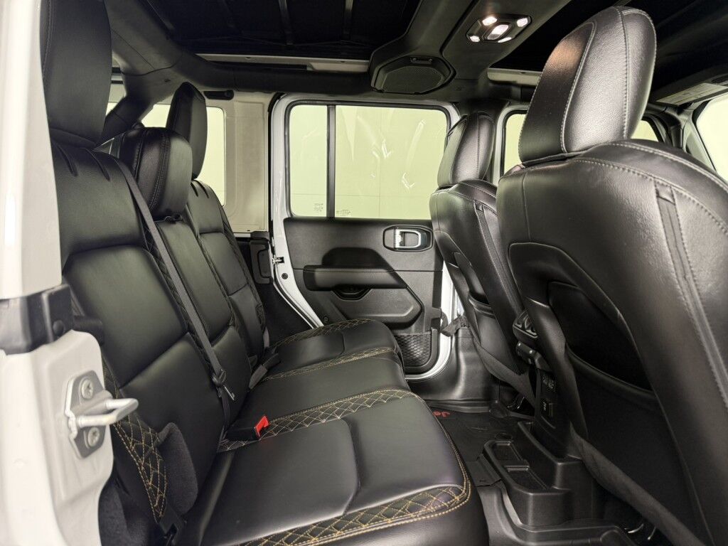 2022 Jeep Wrangler Sahara Unlimited High Altitude Pkg 4x4 w/Sky-One Power Top Maumee OH