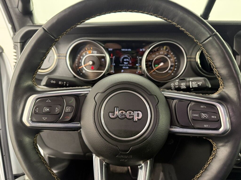 2022 Jeep Wrangler Sahara Unlimited High Altitude Pkg 4x4 w/Sky-One Power Top Maumee OH