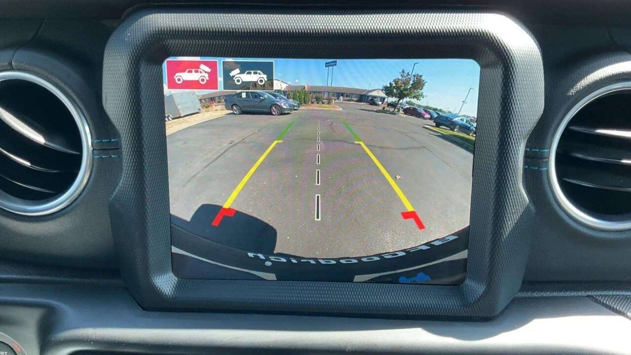 2022 Jeep Wrangler Unlimited Rubicon 4xe 4x4 4dr SUV Chesterfield MI