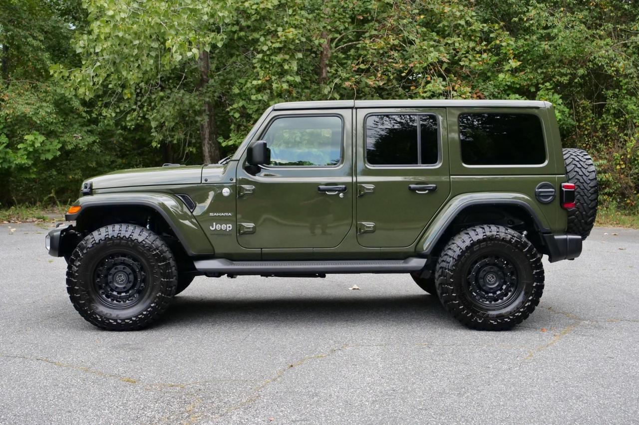 2022 Jeep Wrangler Unlimited Sahara 4X4 / Wheels & Tires / Heated Seats! Lincolnton NC