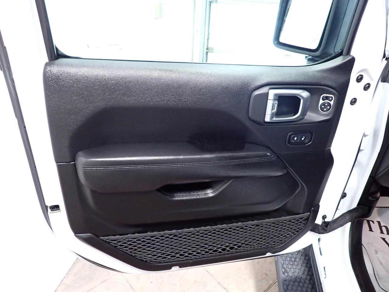 2022 Jeep Wrangler Unlimited Sahara Altitude 4X4 LEATHER NAVI Listowel ON