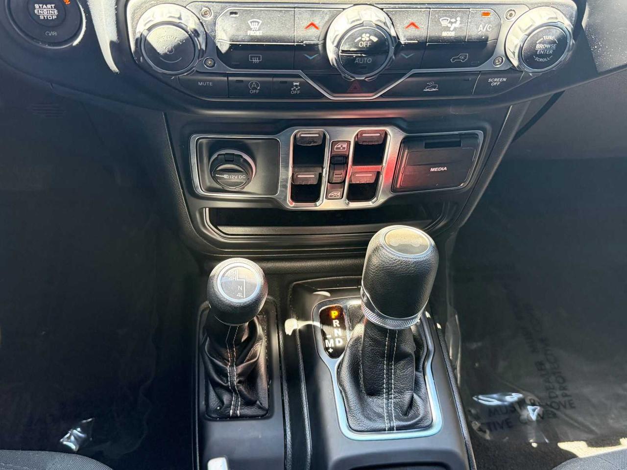 2022 Jeep Wrangler Unlimited Sahara Irving TX