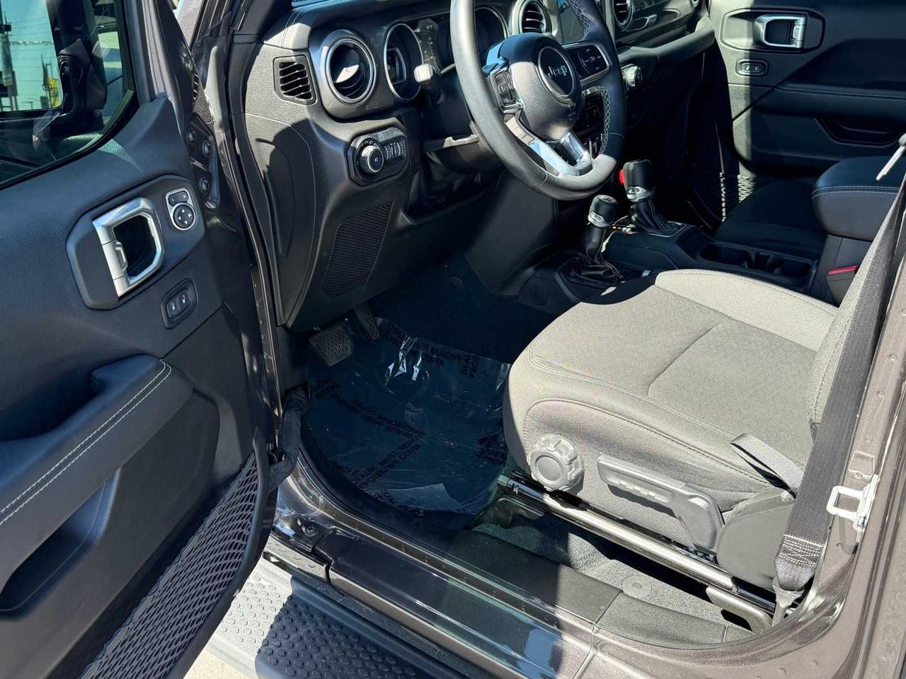 2022 Jeep Wrangler Unlimited Sahara Irving TX