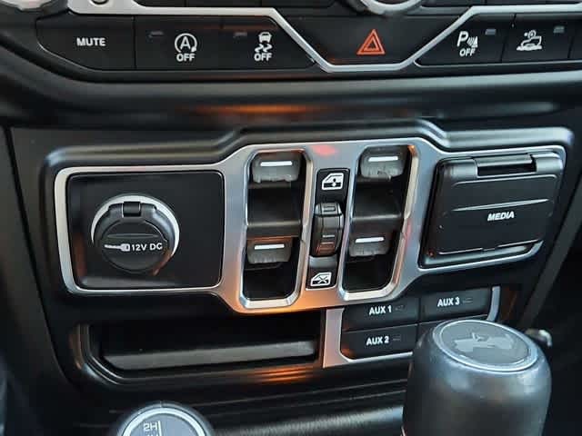 2022 Jeep Wrangler Unlimited Sahara Irving TX