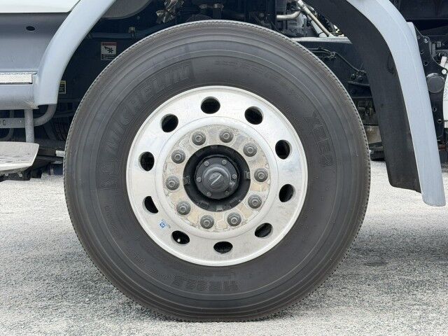 2022 Kenworth K270 26' Dry Box Truck with 3,000 lbs. Lift Gate Homestead FL