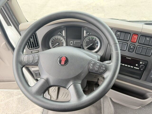 2022 Kenworth K270 26' Dry Box Truck with 3,000 lbs. Lift Gate Homestead FL