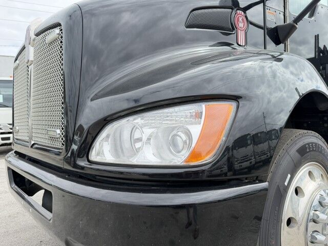 2022 Kenworth T370 30' Miller Chevron 3 Car Rollback Car Carrier Truck Miami FL