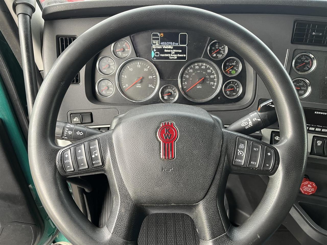 2022 Kenworth T680 76" Double Bunk Raised Roof South St. Paul MN