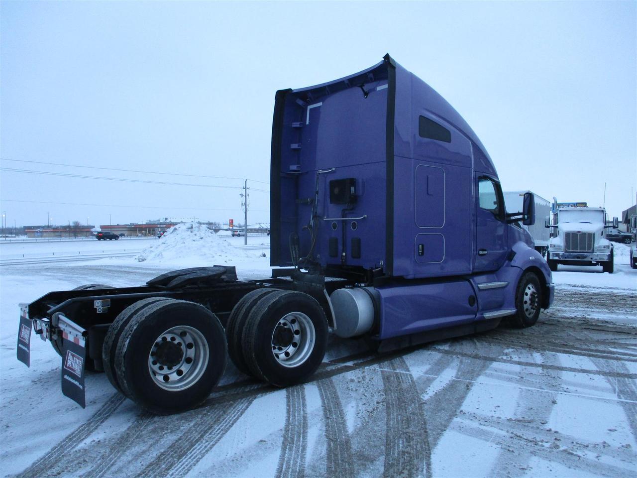 2022 Kenworth T680 - image 7