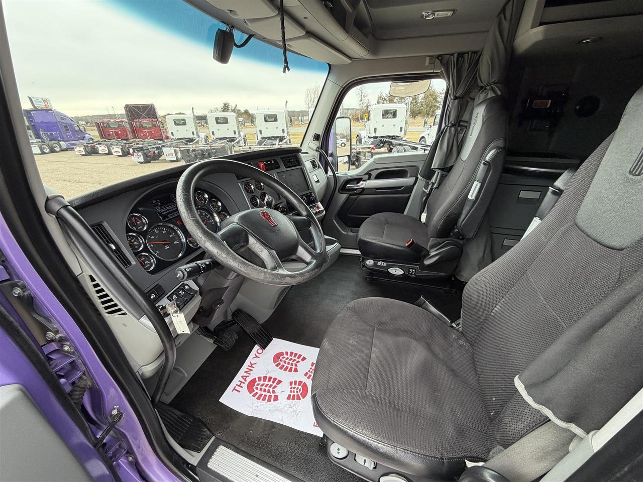 2022 Kenworth T680 Double Bunk Raised Roof Eau Claire WI
