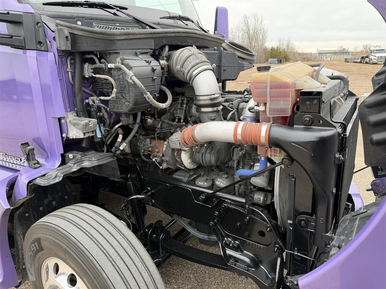 2022 Kenworth T680 Double Bunk Raised Roof Eau Claire WI