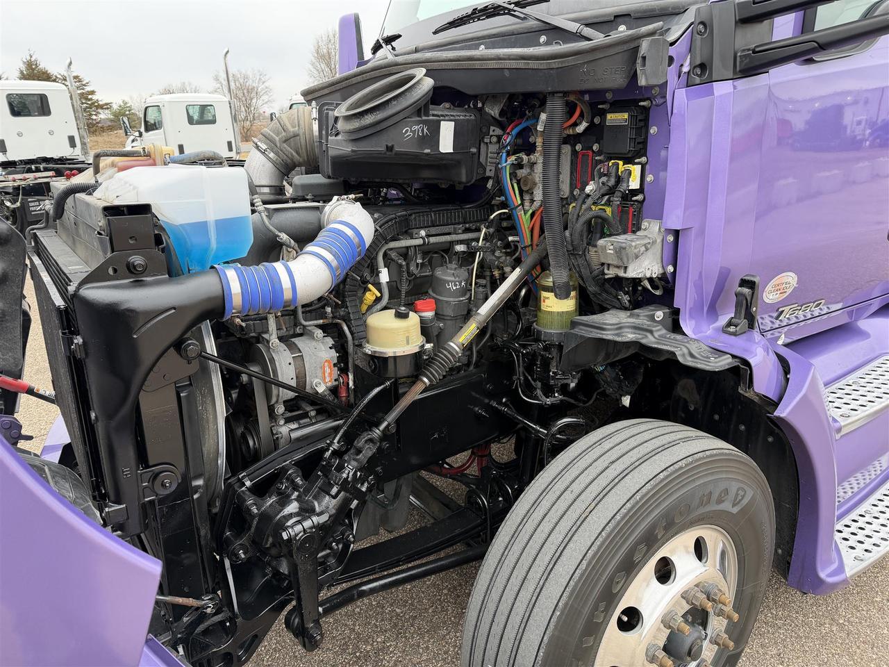 2022 Kenworth T680 Double Bunk Raised Roof Eau Claire WI