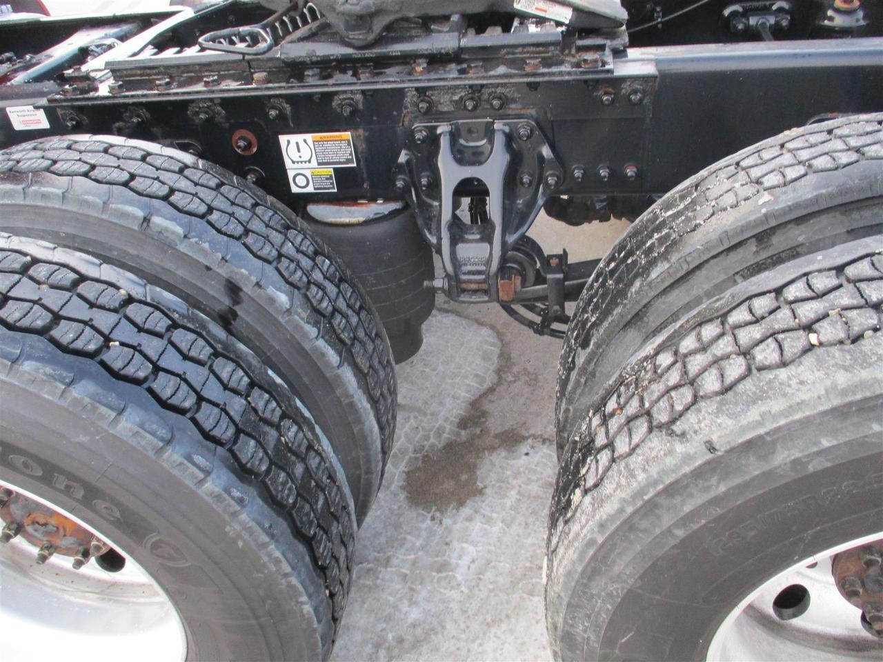 2022 Kenworth T680 Raised Roof Eau Claire WI