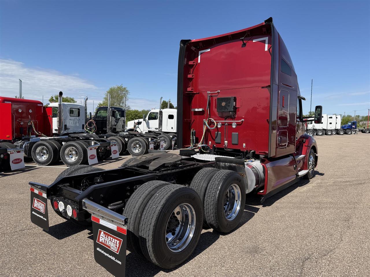 2022 Kenworth T680 in Eau Claire, WI — photo 3