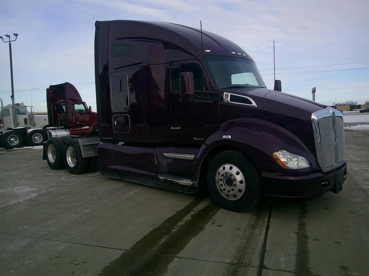 2022 Kenworth T680 - image 6