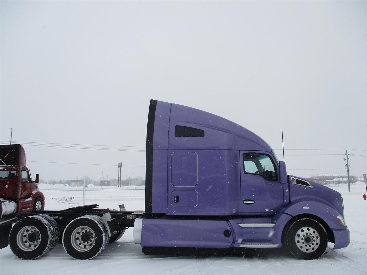 2022 Kenworth T680 Raised Roof South St. Paul MN