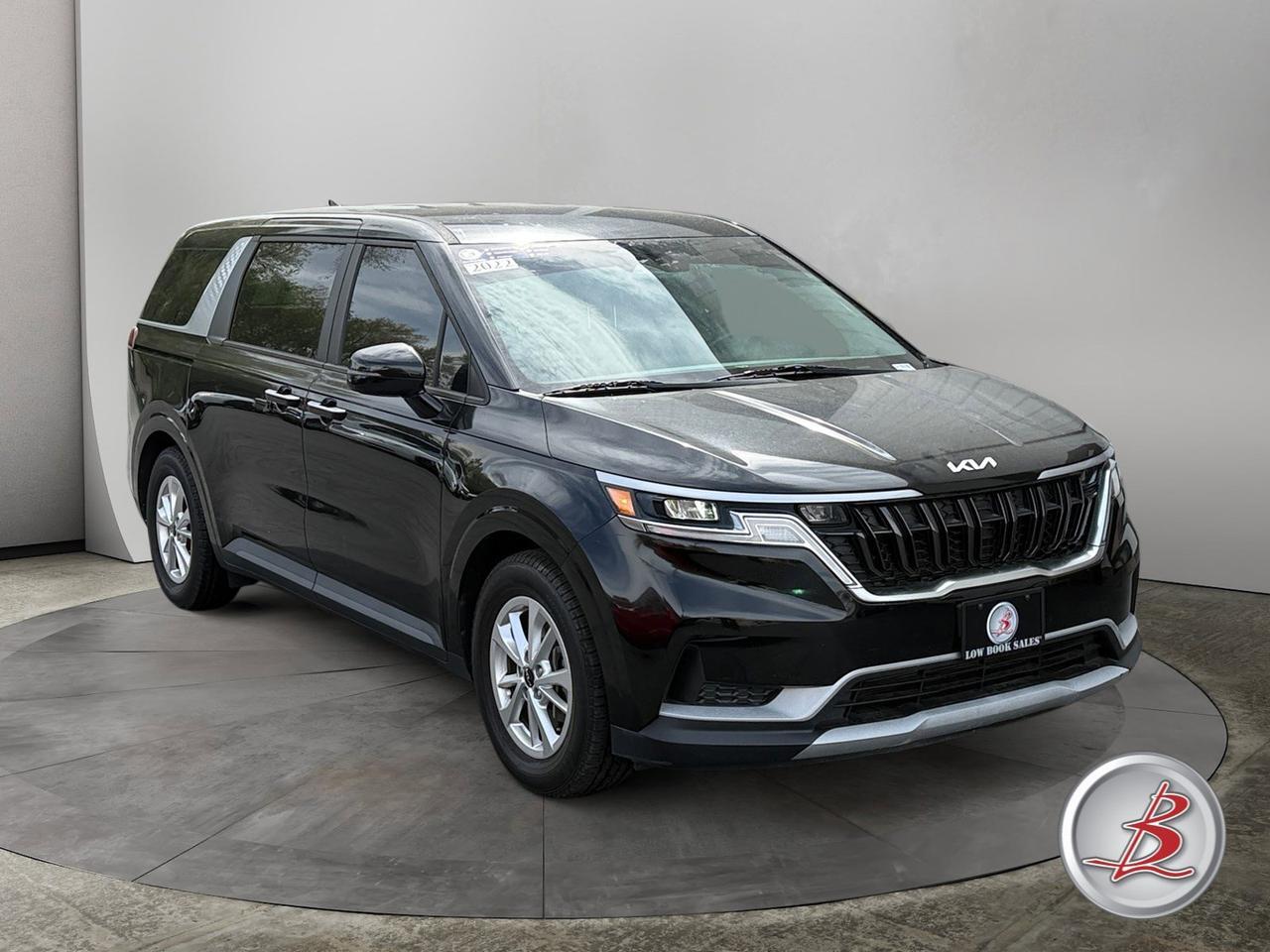 2022 Kia CARNIVAL LXS