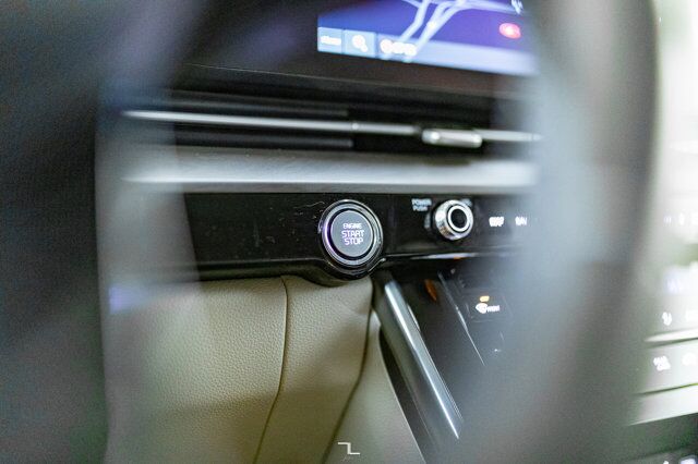 2022 Kia Carnival EX Leather Nav BCam 8 Passenger Red Deer AB 2022 Kia Carnival EX Leather Nav BCam 8 Passenger Red Deer AB