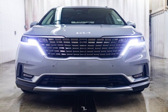 2022 Kia Carnival EX Leather Nav BCam 8 Passenger Red Deer AB