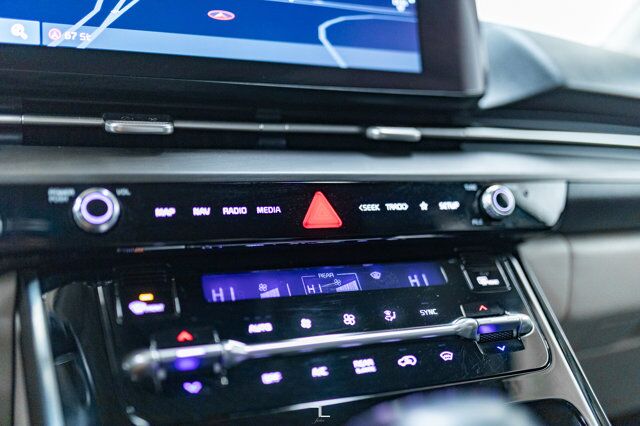 2022 Kia Carnival EX Leather Nav BCam 8 Passenger Red Deer AB 2022 Kia Carnival EX Leather Nav BCam 8 Passenger Red Deer AB