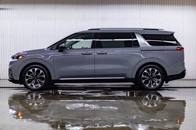 2022 Kia Carnival EX Leather Nav BCam 8 Passenger Red Deer AB