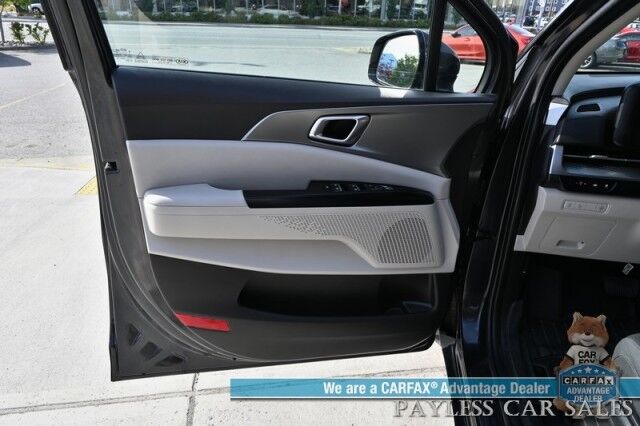 2022 Kia Carnival LX / AutoStart / Power Mirrors, Windows & Locks / Lane Departure & Blind Spot Alert / Apple CarPlay & Android Auto / Bluetooth / Backup Camera / Cruise Control / Block Heater / Third Row / Seats 7 / 26 MPG Anchorage AK