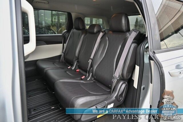 2022 Kia Carnival LXS / Auto Start / Power & Heated Leather Seats / Adaptive Cruise Control / Lane Departure & Blind Spot Alert / Apple CarPlay & Android Auto / Back Up Camera / 3rd Row / Seats 8 / Keyless Entry & Start / 1-Owner Anchorage AK