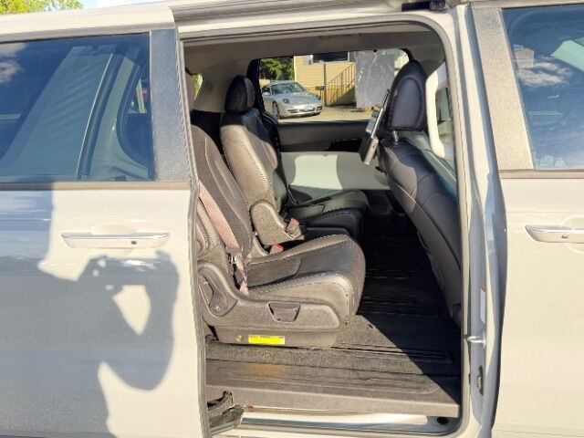 2022 Kia Carnival MPV EX Gaston SC